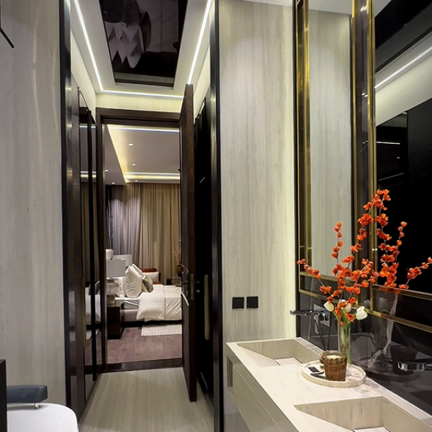 Luxurious 1 Kanal Beautiful House Availabel For Sale In DHA Lahore Phase 6-14