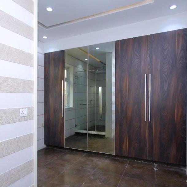 Classical Design 1 Kanal House Availabel For Sale In DHA Lahore Phase 6-10