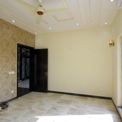 Classical Design 1 Kanal House Availabel For Sale In DHA Lahore Phase 6
