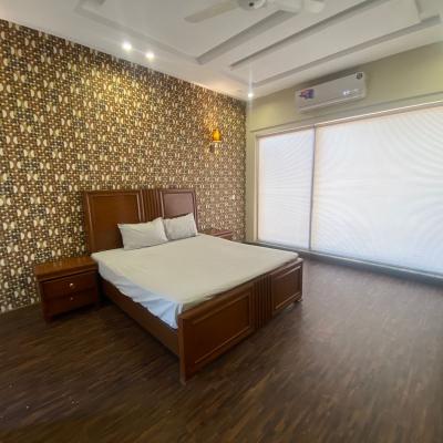 Beautiful 1 Kanal House Availabel For Rent In DHA Lahore Phase 8