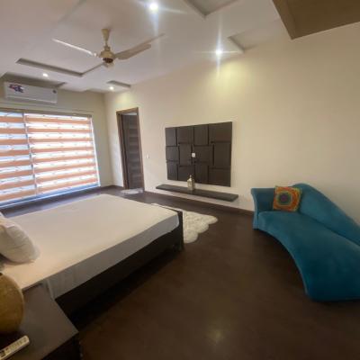 Beautiful 1 Kanal House Availabel For Rent In DHA Lahore Phase 8