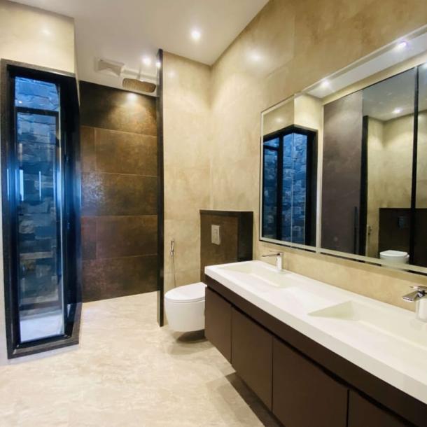 Classical Design 10 Marla House Available For Sale In DHA Lahore Phase 7-19