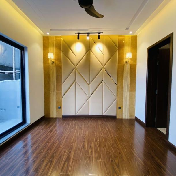 Classical Design 10 Marla House Available For Sale In DHA Lahore Phase 7-18