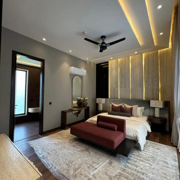 Prime Loacation Fully Furnished 1 Kanal Modern House For Sale In DHA Phase 7 Lahore Pakistan-5
