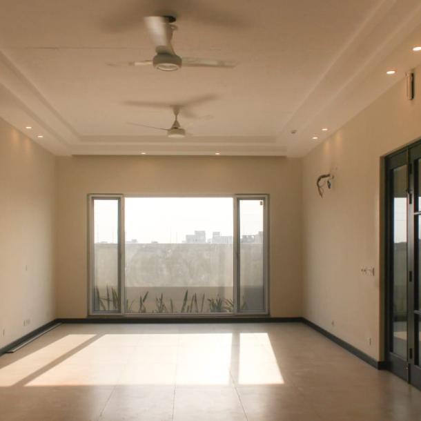 1 Kanal Beautiful House Availabel For Sale In DHA Lahore Phase 7-3