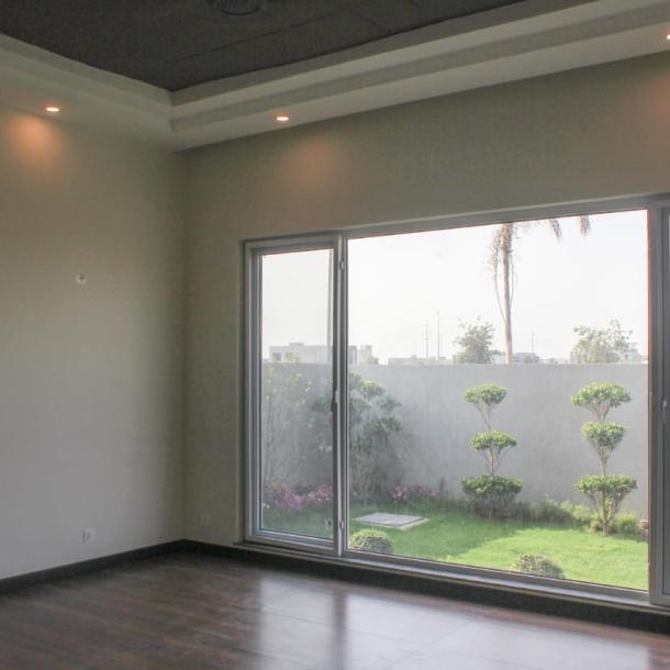 1 Kanal Beautiful House Availabel For Sale In DHA Lahore Phase 7-15