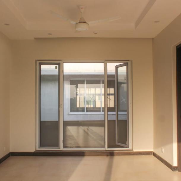 1 Kanal Beautiful House Availabel For Sale In DHA Lahore Phase 7-2
