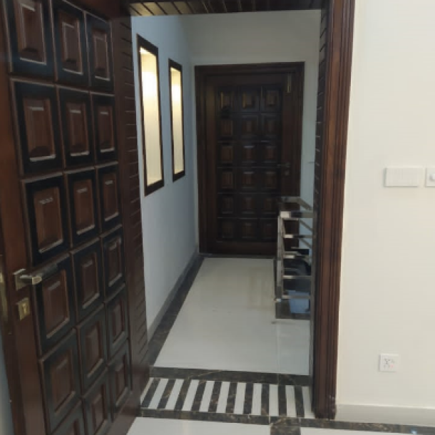 Corner 11 Marla Beautiful Upper Portion Available For Rent In Bahria Town Rawalpindi-8