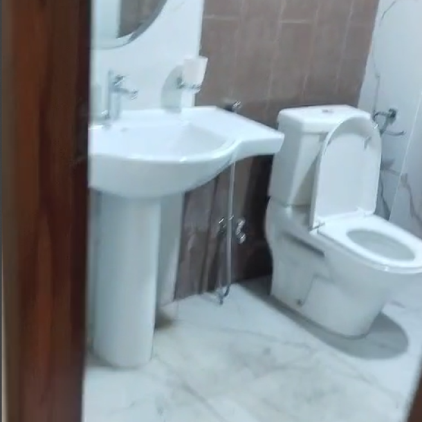 10 Marla Apartment Available For Rent In Askari 10-5