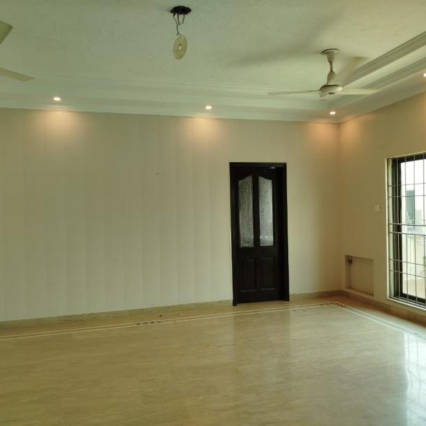 Luxury 1 Kanal House Available For Rent In DHA Lahore-4