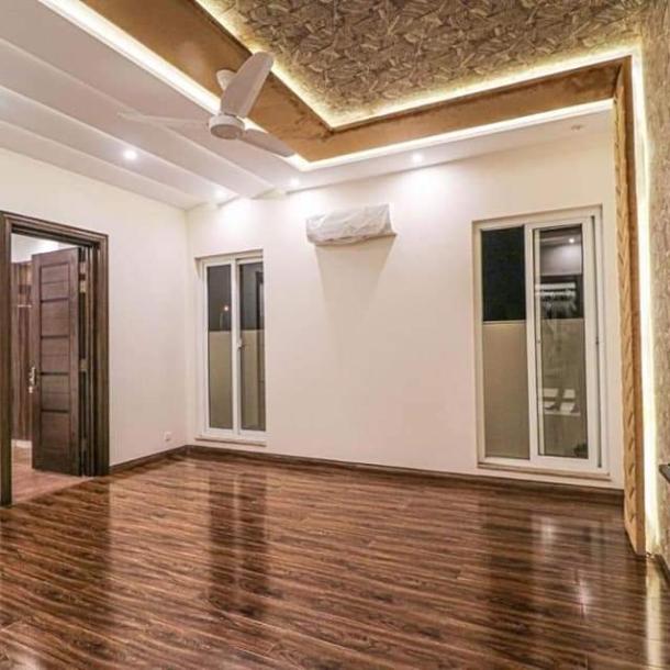 5 Bedroom Beautiful 1 Kanal House For Sale In DHA Lahore Phase 6-4