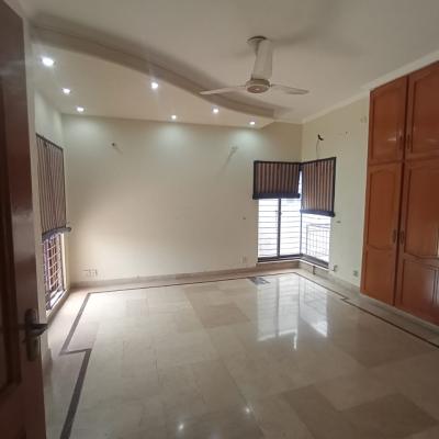 Prime Location 1 Kanal Upper Portion For Rent In DHA Lahore Phase 2