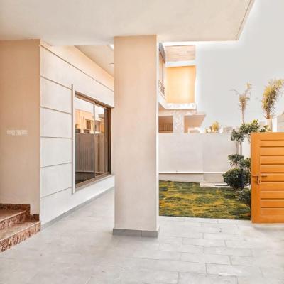 Luxury 10 Marla Brand New House Available For Rent In Askari 10