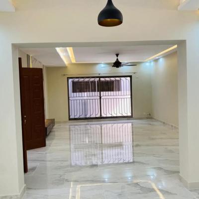 Luxury 10 Marla Brand New House Available For Rent In Askari 10