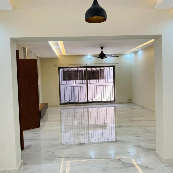 Luxury 1 Kanal House Available For Sale In DHA Lahore Phase 7-3