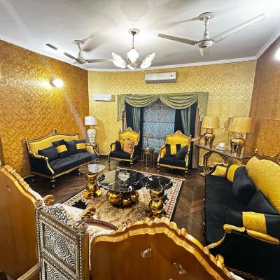 Luxury 10 Marla Corner Full House With Basement Available For Rent In Askari 10
