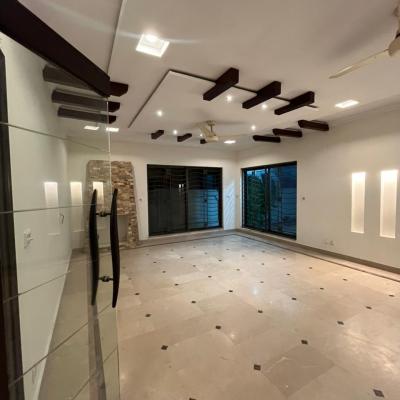 Luxury 1 Kanal House Available For Rent In DHA Lahore Phase 5-4