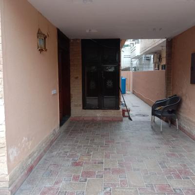 Beautiful 1 Kanal Used House Available For Sale In DHA Lahore Phase 3 Block Z