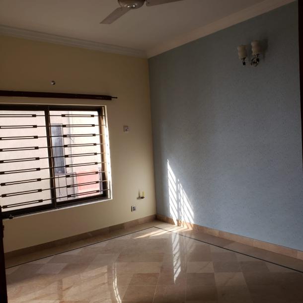 10 Marla Beautiful House Available For Rent In DHA Islamabad-3