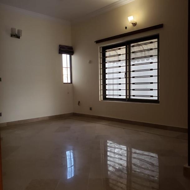 Beautiful 10 Marla House Available For Rent In Askari 10-7
