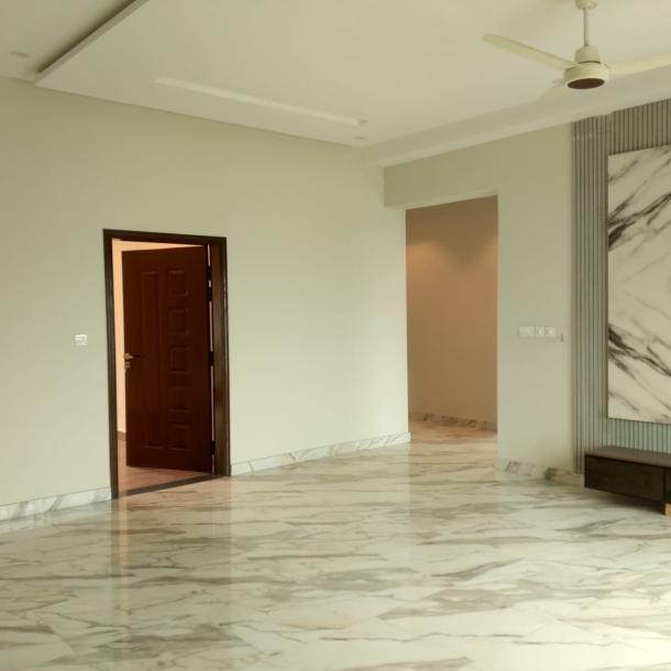 Brand New 3 Bedroom Apartment Available For Rent In Askari 10-3