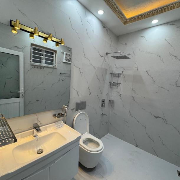 7 Bedrooms With Attached Bathrooms 1 Kanal House Available For Sale In Bahria Enclave Bahria Town Islamabad-8