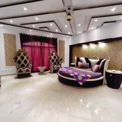 DHA Phase 8 Luxury 5 Kanal House Available For Rent-27