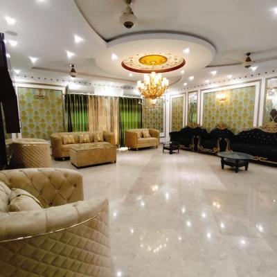 DHA Phase 8 Luxury 5 Kanal House Available For Rent-17