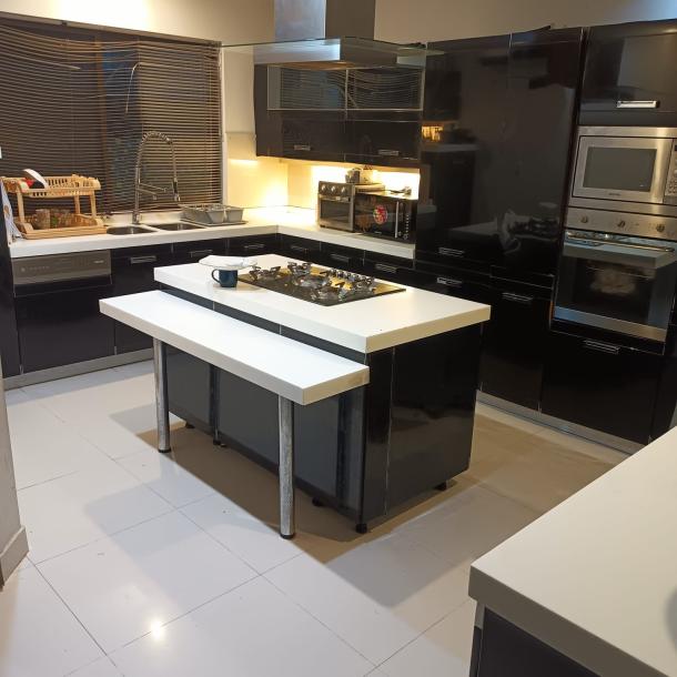 Prime Location 1 Kanal Lower Portion Available For Rent in DHA Lahore Phase 3-5