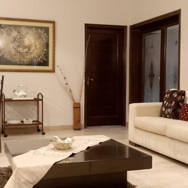 DHA Phase 4 Beautiful 1 Kanal Prime Location Used House Available For Sale In DHA Lahore Phase 4-13