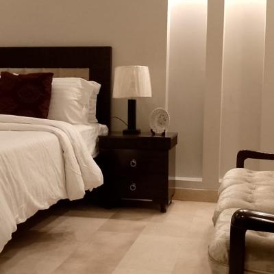 DHA Phase 4 Beautiful 1 Kanal Prime Location Used House Available For Sale In DHA Lahore Phase 4