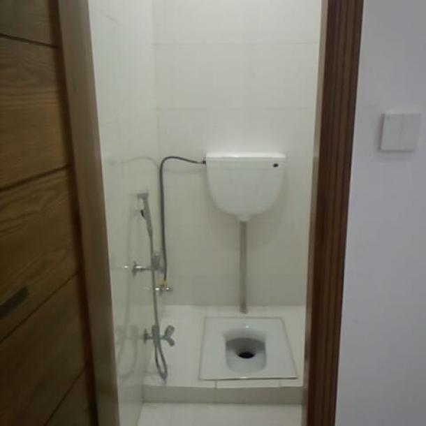 Urgent 4 Bedrooms Flat Is Available For Sale In Askari 10-4
