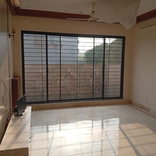 10 Marla House For Sale In DHA Phase 6 Lahore.-3