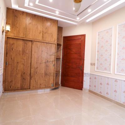10 Marla Brand New Spanish House Available For sale in DHA phase 8 Lahore