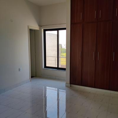 5 Marla 2nd floor available for rent in Dream gardens phase 2 Defence Road Lahore