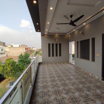 10 Marla upper portion House For Rent plantnium block Demand 60k