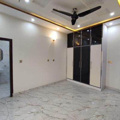 10 Marla upper portion House For Rent plantnium block Demand 60k