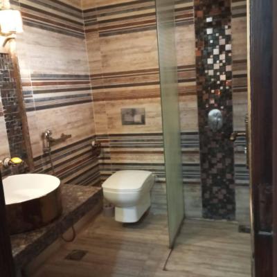 Modern Lower Portion in DHA Phase 7 - 10 Marla, Fully Furnished