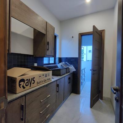 Lake City 10 Marla House for sale