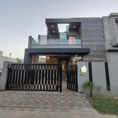 Lake City 10 Marla House for sale