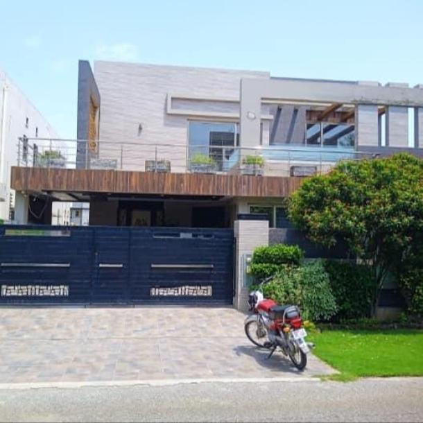 DHA phase 6 1 kanal upper portion lower lock House for Rent-4