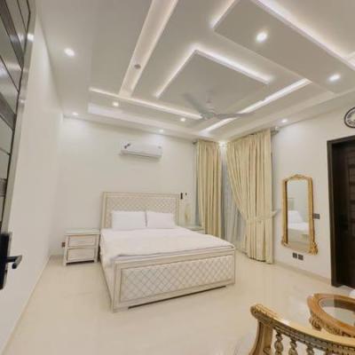 DHA Phase 5, 1 Kanal Upper Portion Fully Furnished For Rent Separate Gate