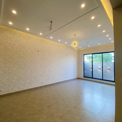 M8 B1 5 Marla Brand New House For Sale Near To Main 150 Feet Road-6