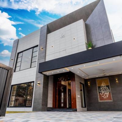 1 Kanal Super Bungalow in Phase 7 DHA Lahore at a very reasonable price of Rs.8.5 crore-12