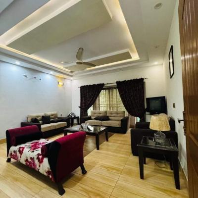10 Marla upper portion Fully furnished For Rent Suprat entrance
