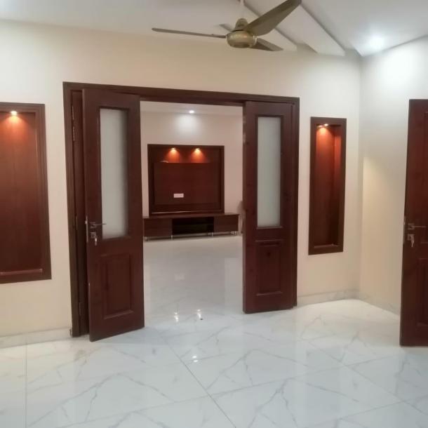 1 Kanal Upper Portion House For Rent In Wapda Town Phase 2-5