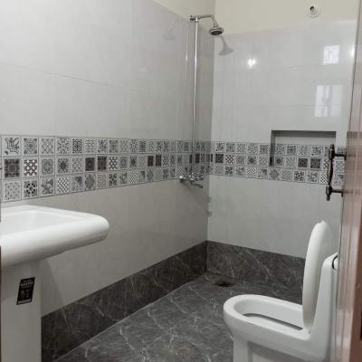 6 Marla Brand New 3rd floor available for rent