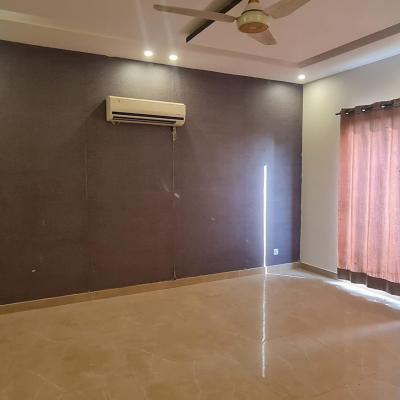 Dha phase 8 Eden city 1 kanal upper portion