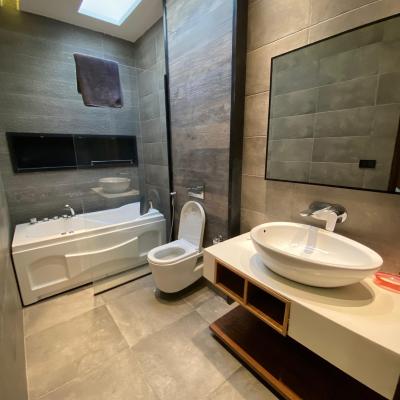 DHA PHASE 6 10 MARLA Fully Furnished Slightly used