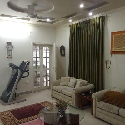 12 Marle Single Storey 3bed Attached Bath Tv Lounge Drawing Room Kitchen